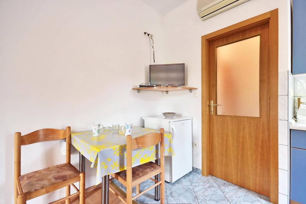 Omis - Michy Apartments Екстериор снимка