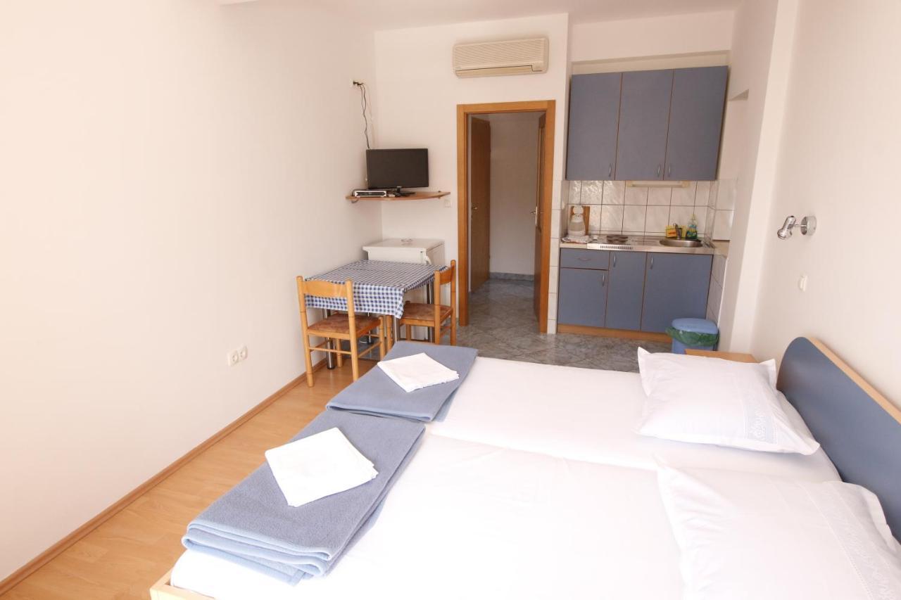Omis - Michy Apartments Екстериор снимка