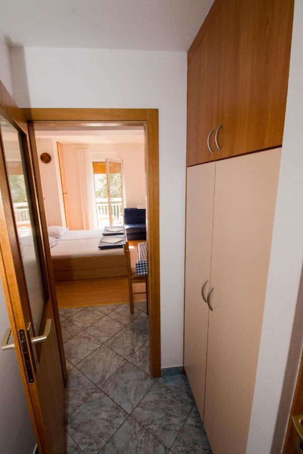 Omis - Michy Apartments Екстериор снимка