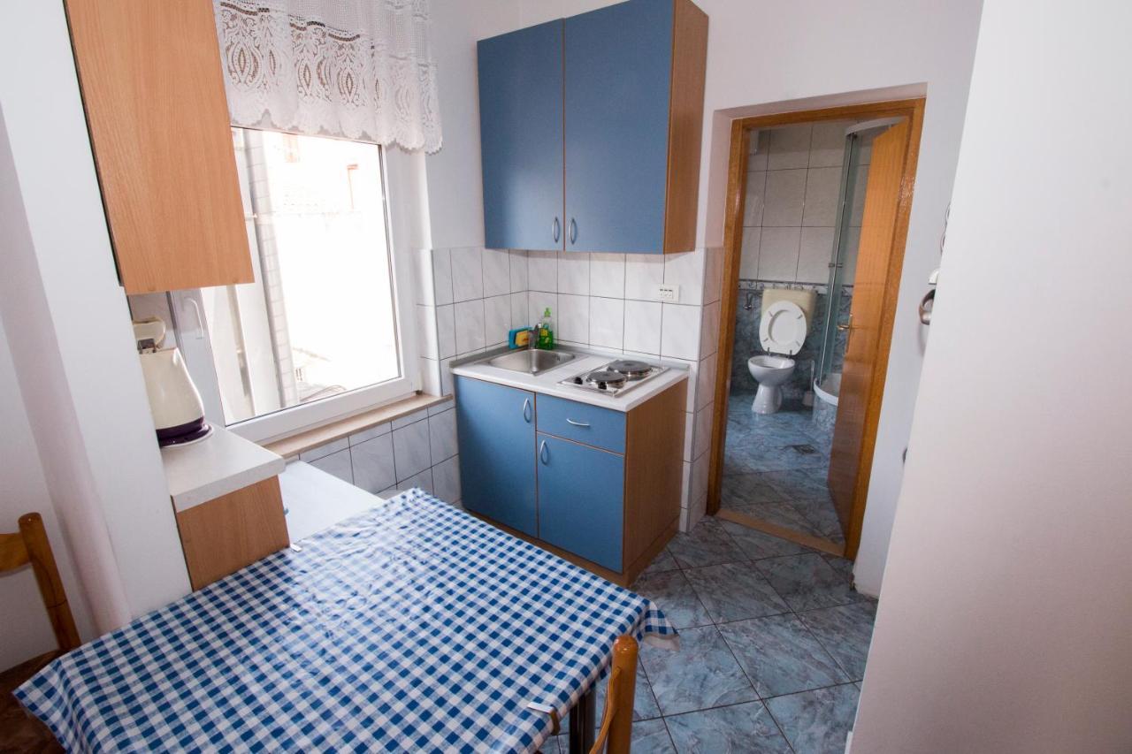 Omis - Michy Apartments Екстериор снимка